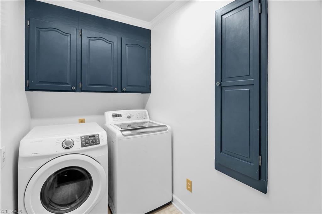 904 Ridge Gate Drive