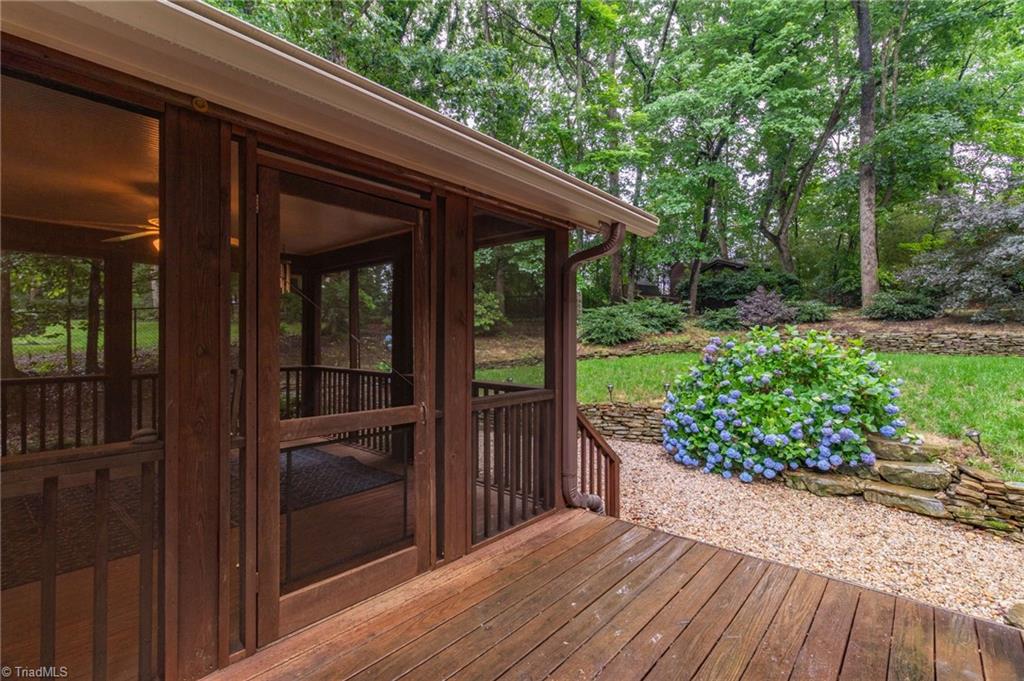 904 Ridge Gate Drive