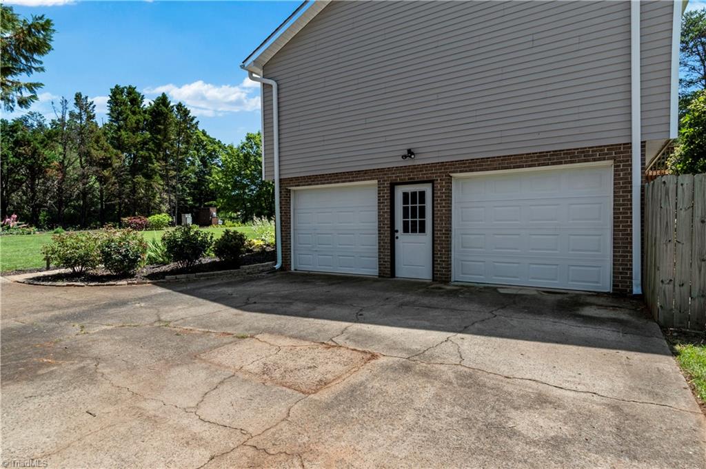 6165 Vienna Dozier Road