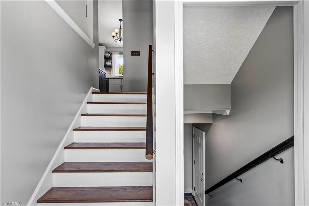 6165 Vienna Dozier Road