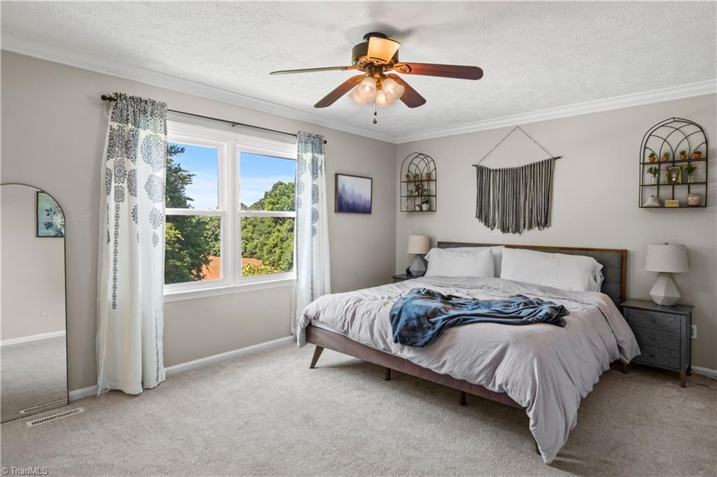 6165 Vienna Dozier Road