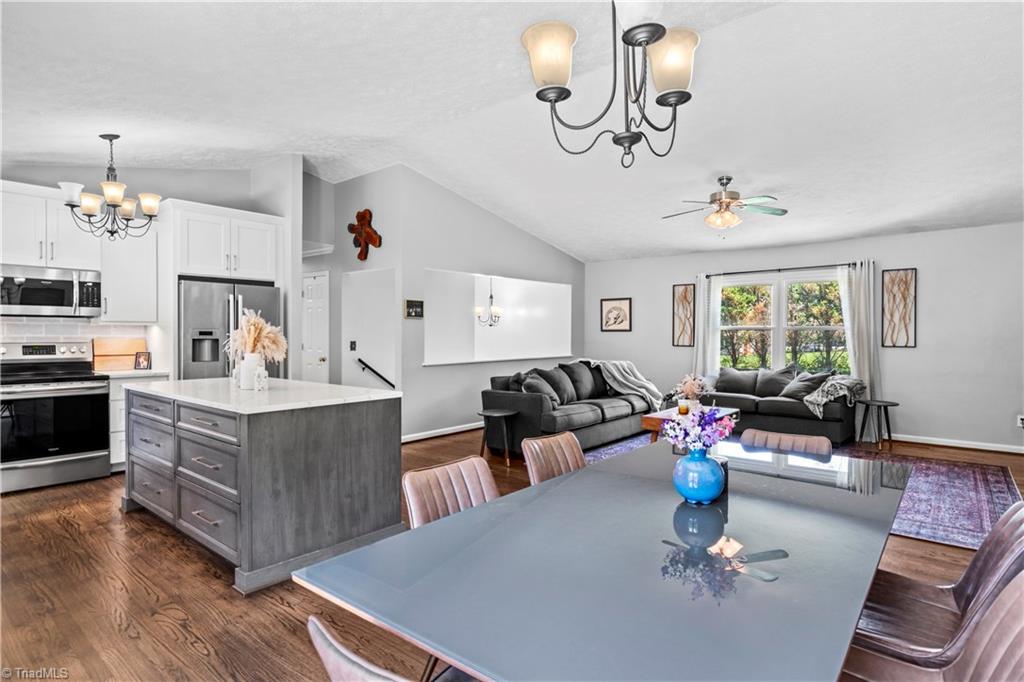 6165 Vienna Dozier Road