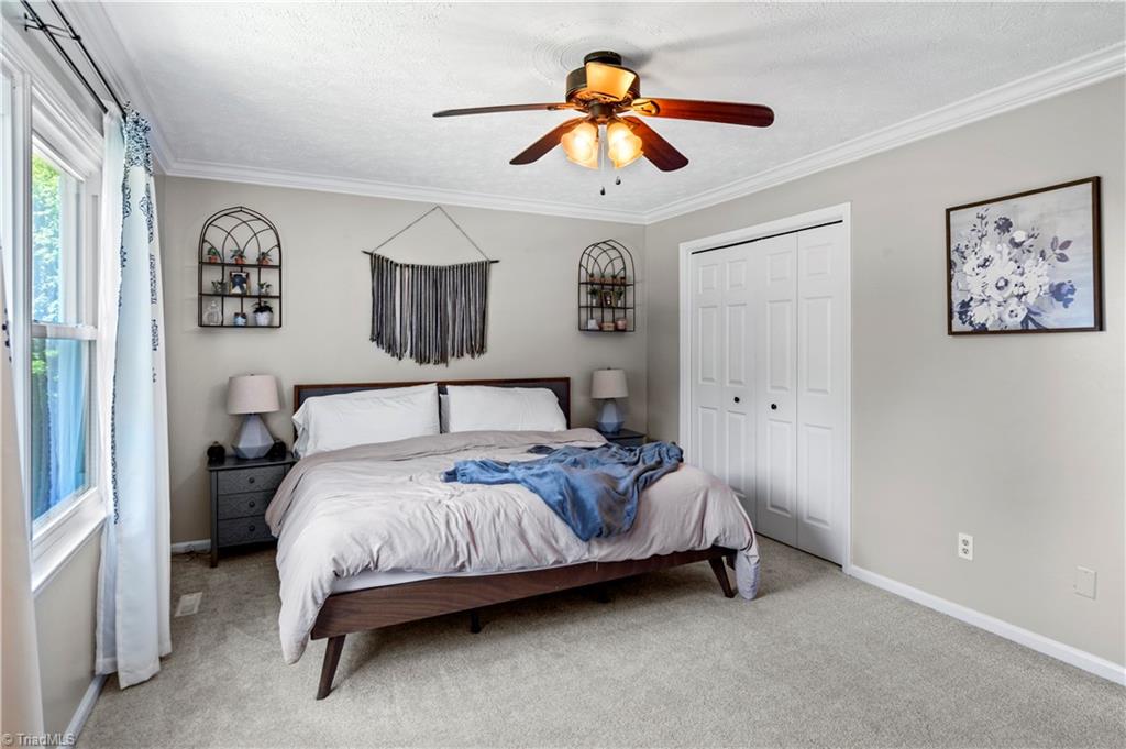 6165 Vienna Dozier Road