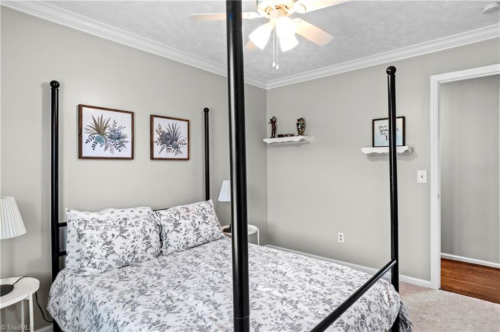 6165 Vienna Dozier Road