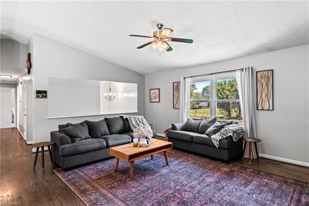 6165 Vienna Dozier Road