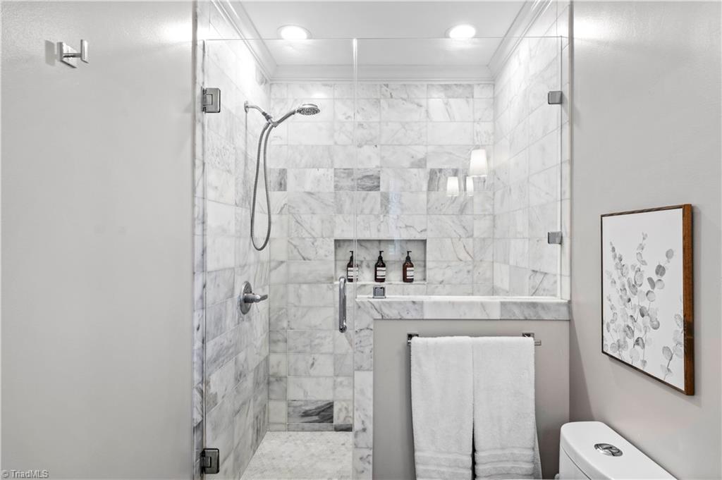 6165 Vienna Dozier Road