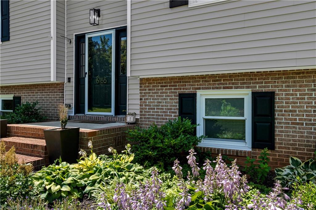 6165 Vienna Dozier Road