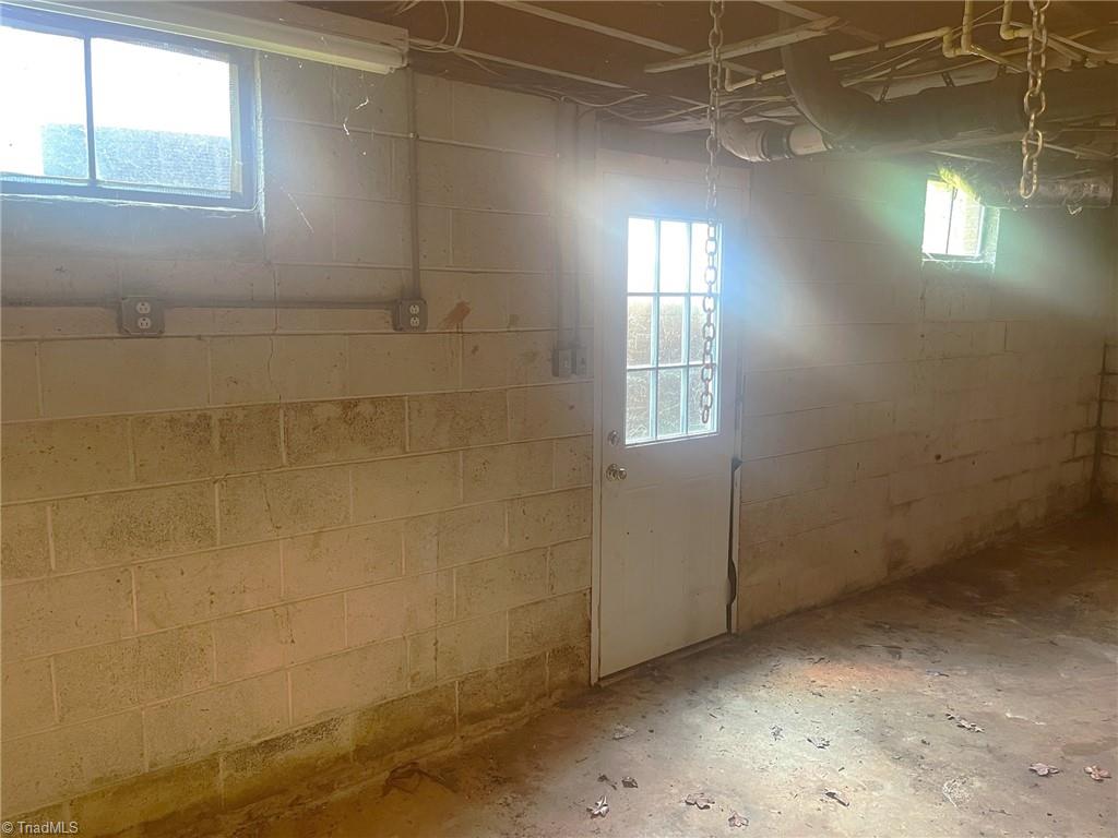 4943 Leinbach Drive, Winston-Salem