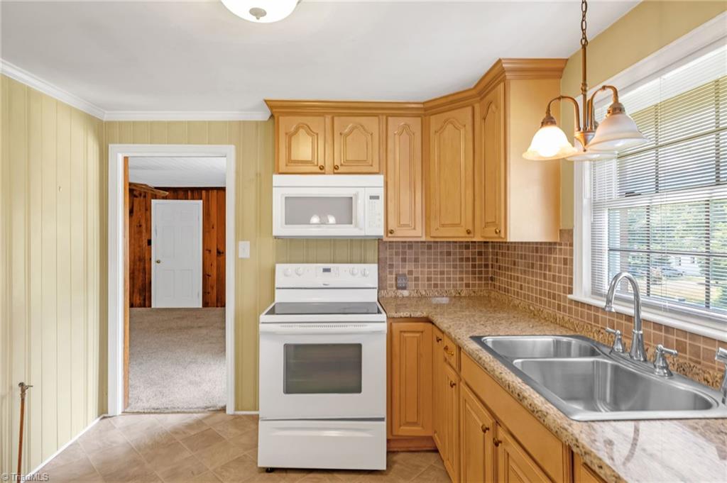 4943 Leinbach Drive, Winston-Salem