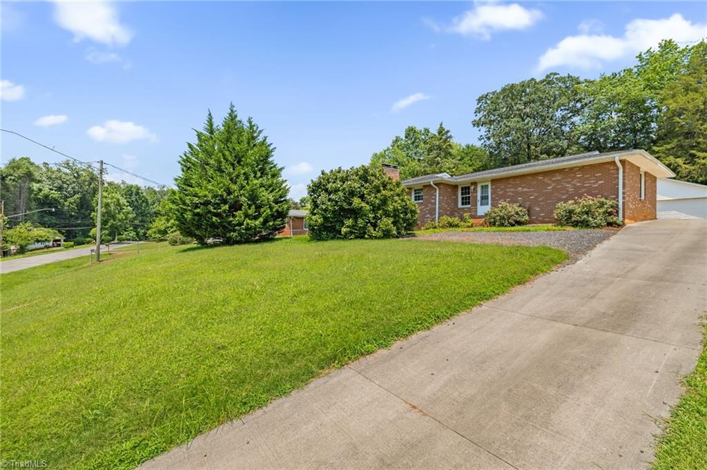 4943 Leinbach Drive, Winston-Salem