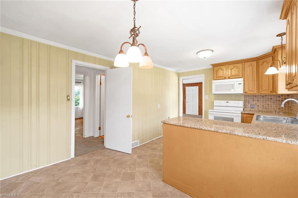 4943 Leinbach Drive, Winston-Salem