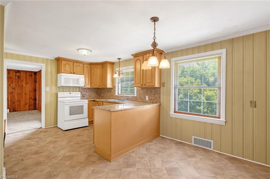 4943 Leinbach Drive, Winston-Salem