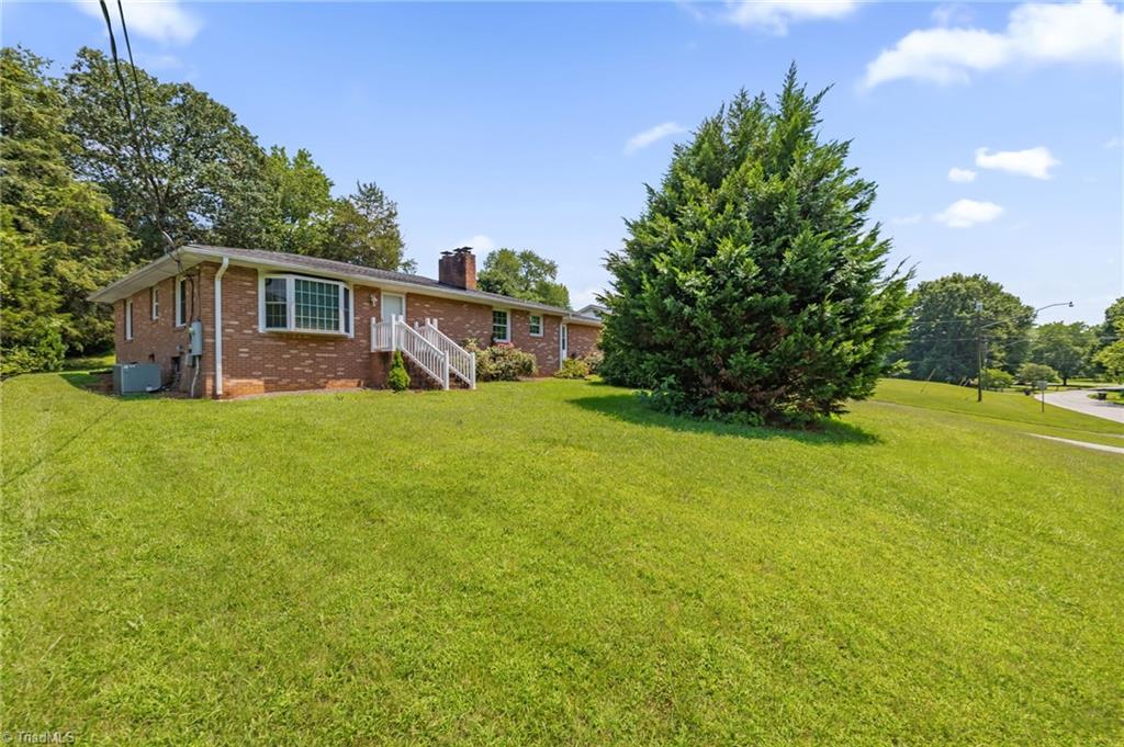 4943 Leinbach Drive, Winston-Salem