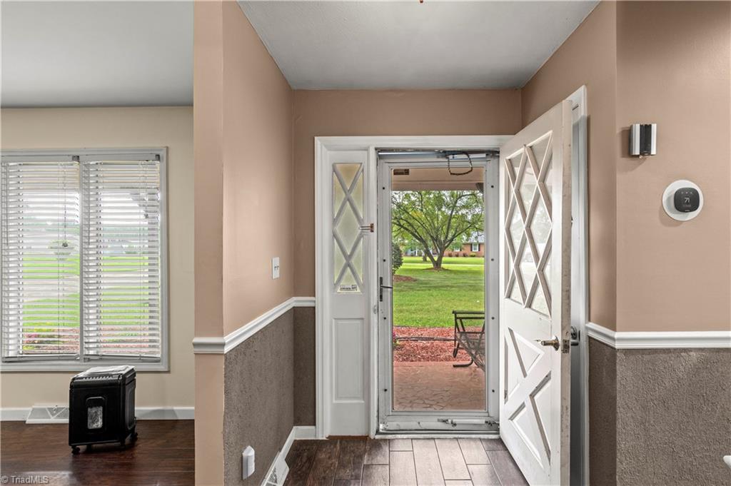 826 Meadowbrook Drive