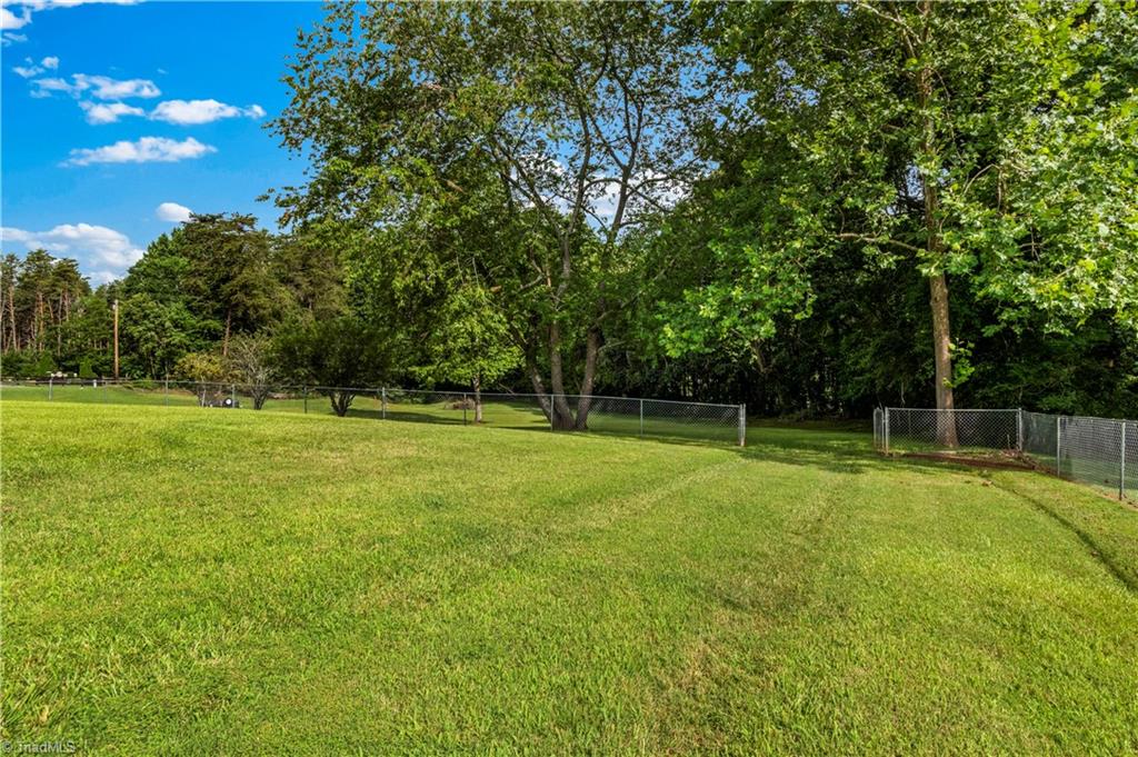 826 Meadowbrook Drive