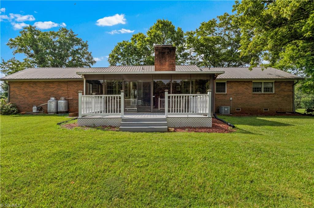 826 Meadowbrook Drive