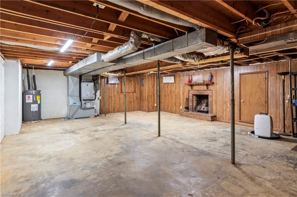 826 Meadowbrook Drive