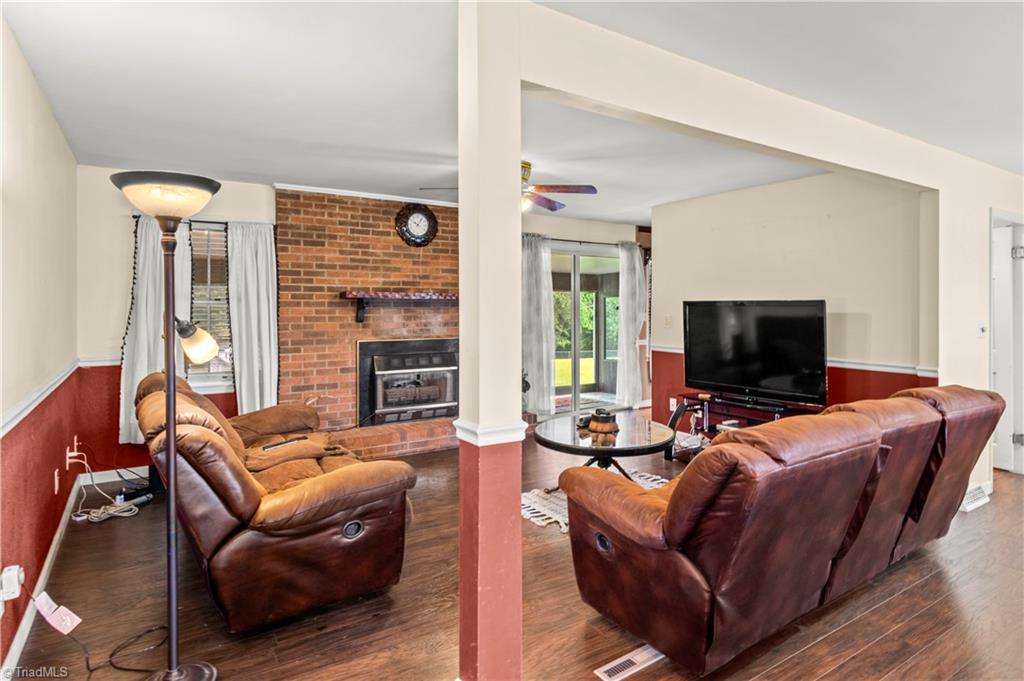 826 Meadowbrook Drive