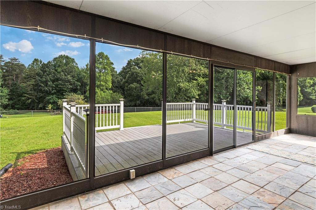 826 Meadowbrook Drive