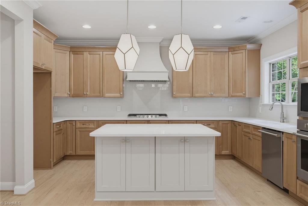 814 Montrachet Court