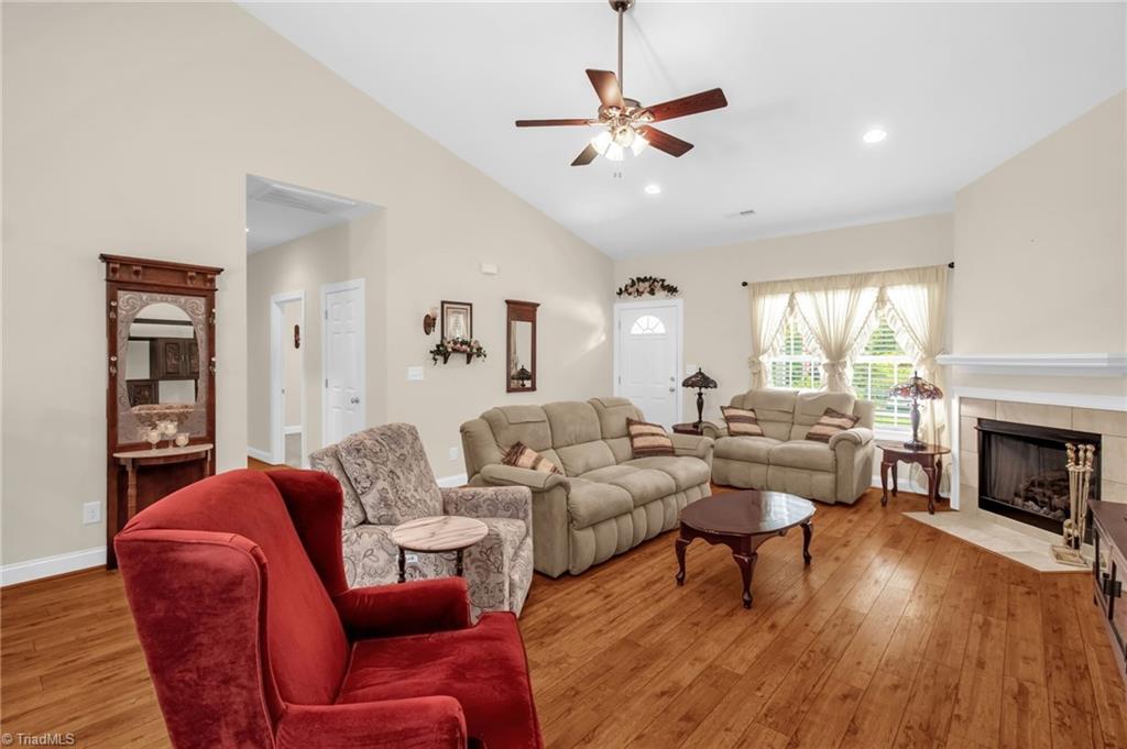 738 Korner Rock Road