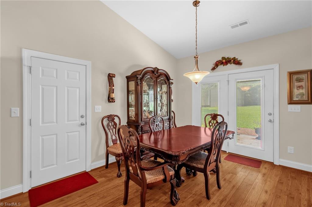 738 Korner Rock Road