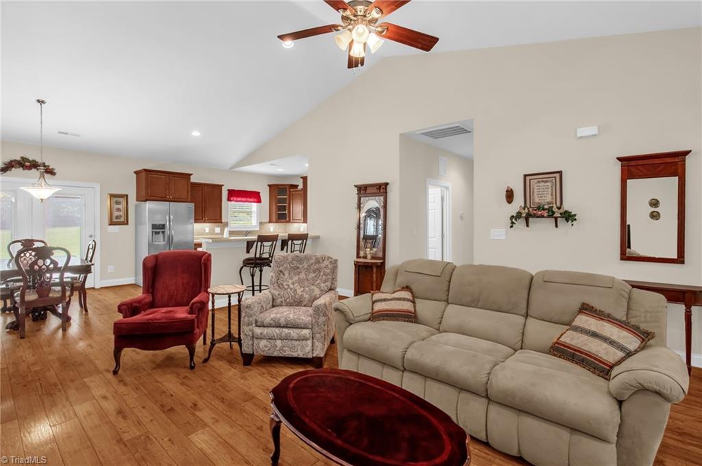 738 Korner Rock Road