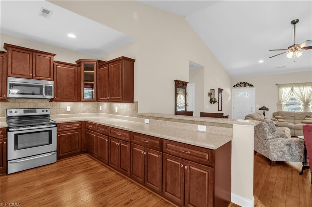 738 Korner Rock Road