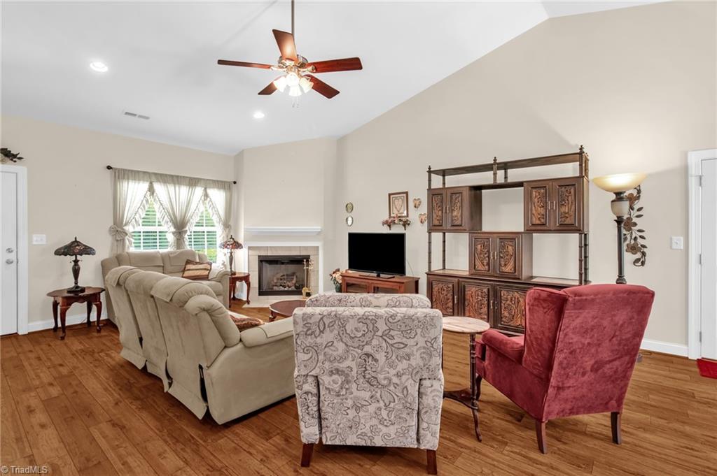 738 Korner Rock Road