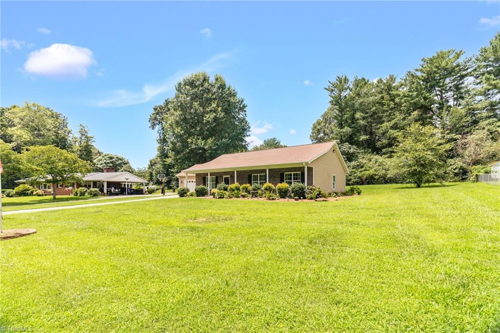 738 Korner Rock Road