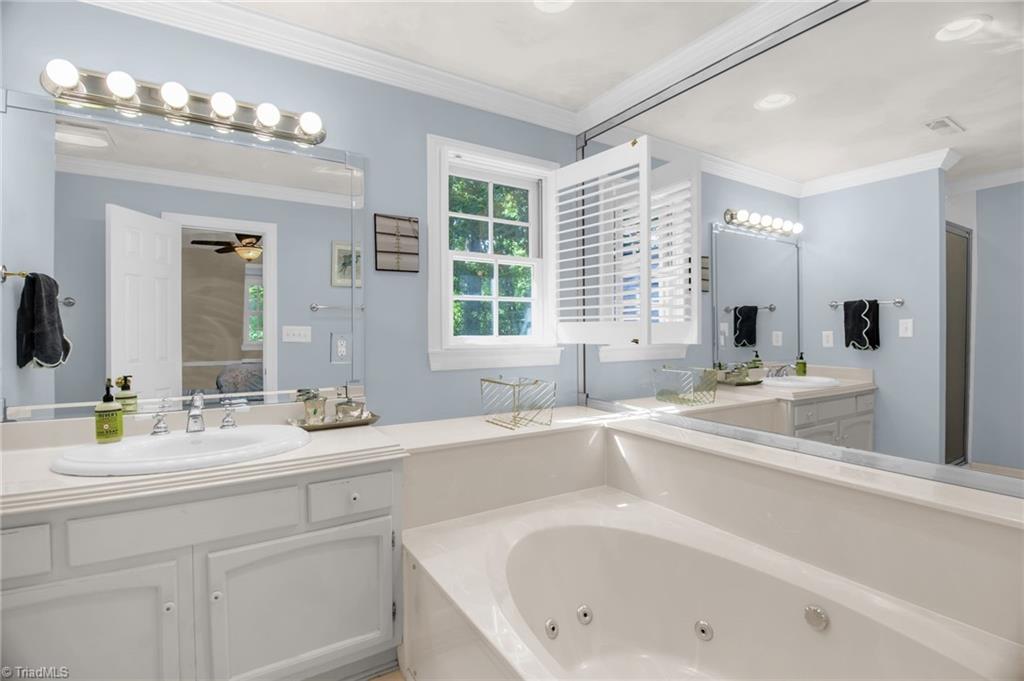 957 Bryansplace Road, Winston-Salem