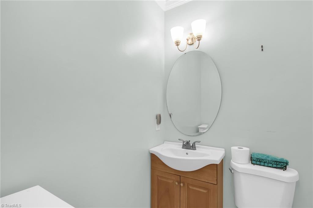 957 Bryansplace Road, Winston-Salem