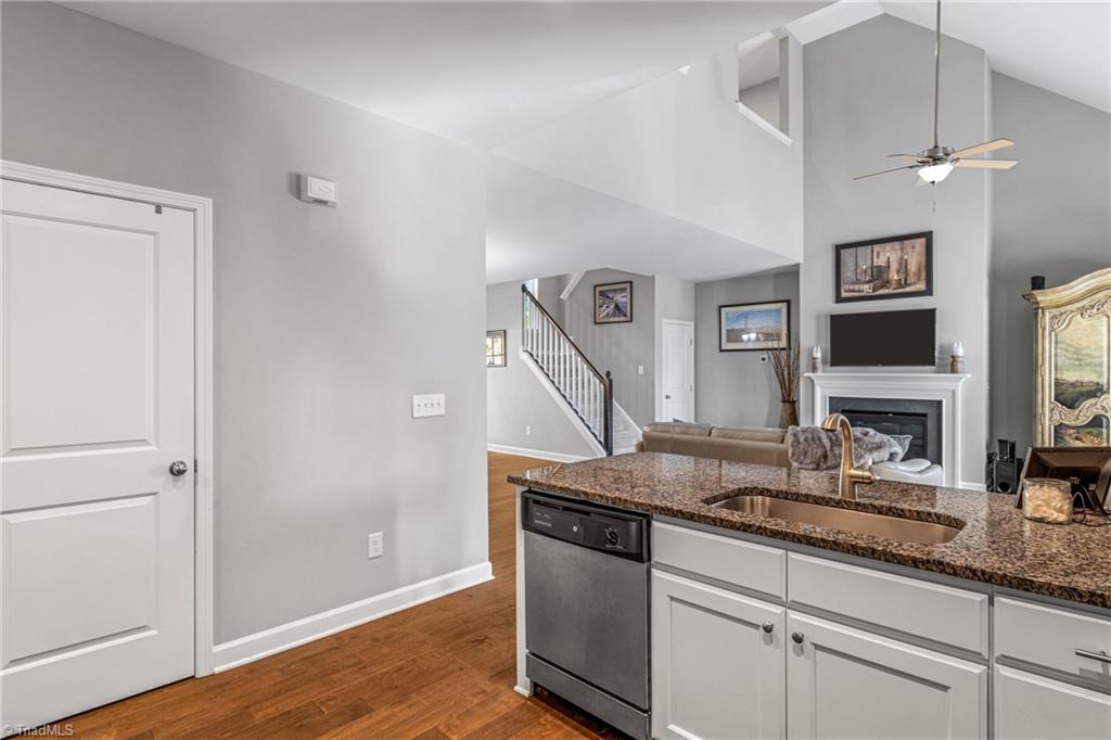 211 Hawks Nest Circle