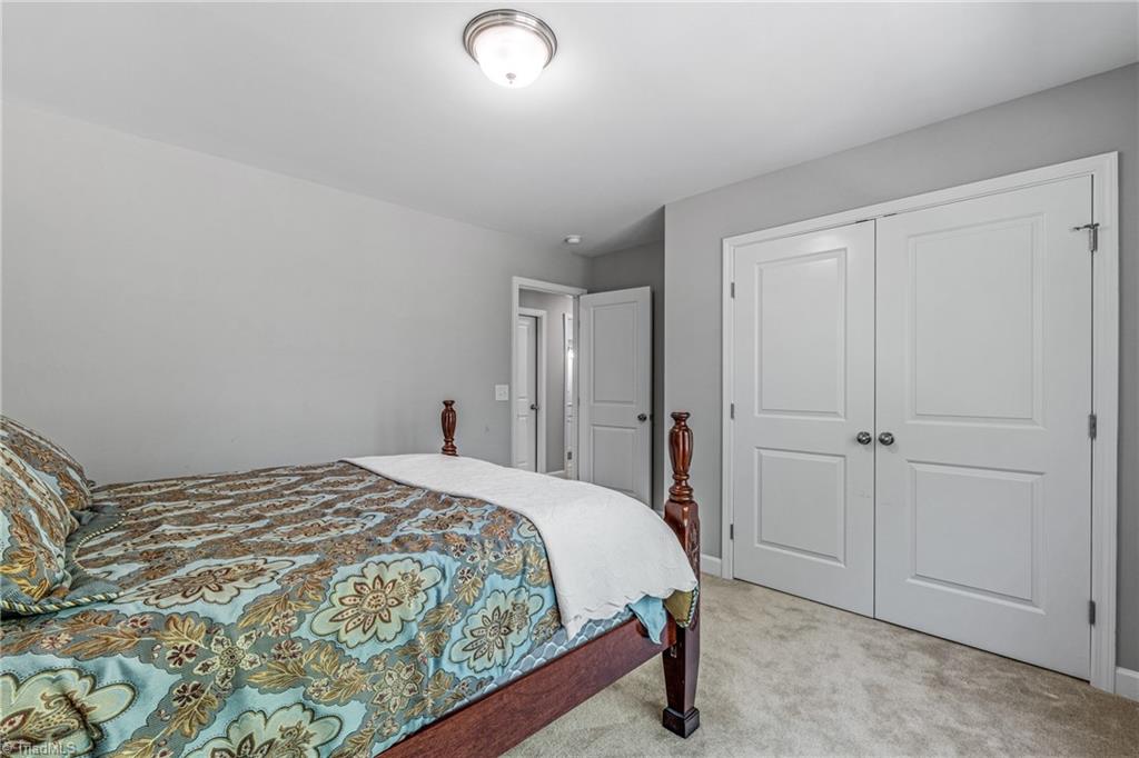 211 Hawks Nest Circle