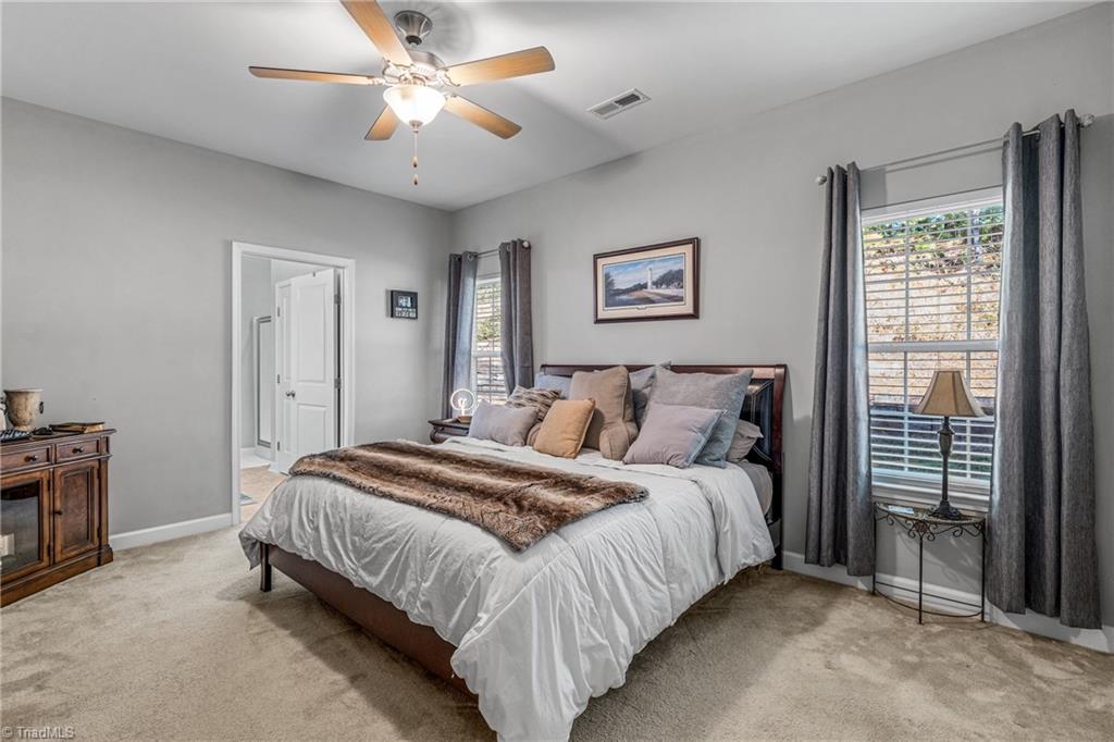 211 Hawks Nest Circle