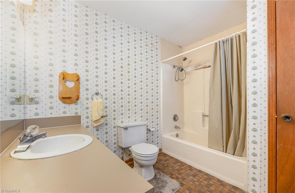 805 Lewisville Clemmons Road