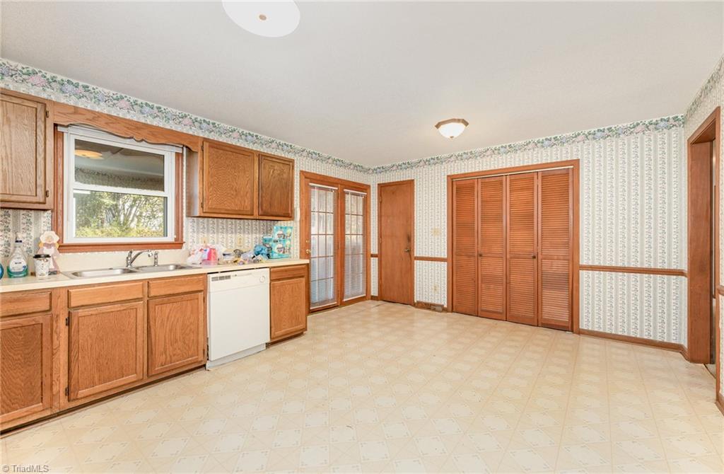 805 Lewisville Clemmons Road