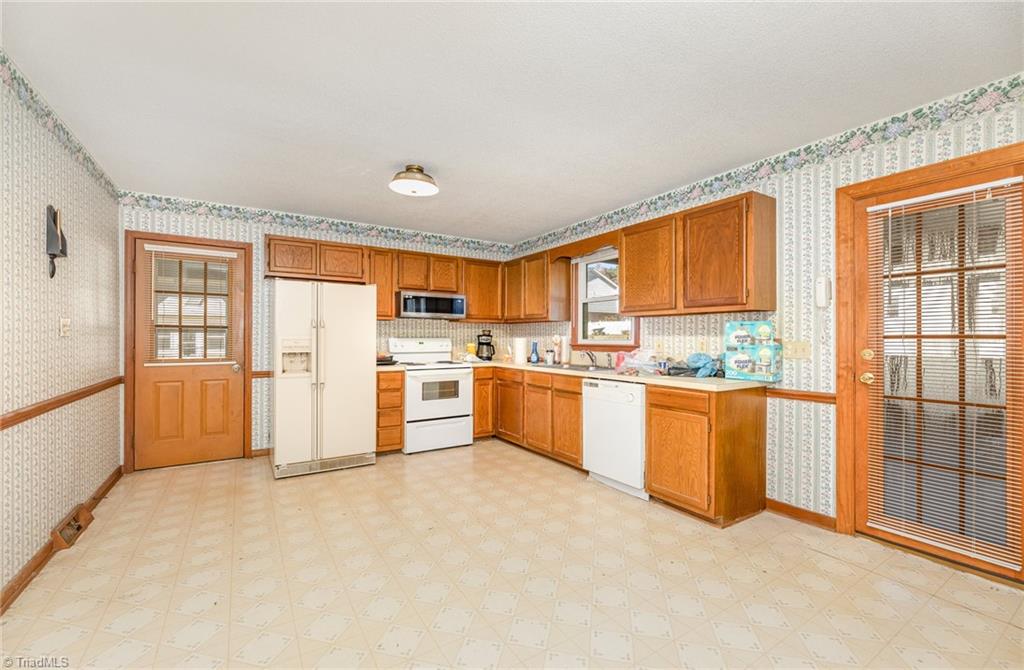 805 Lewisville Clemmons Road