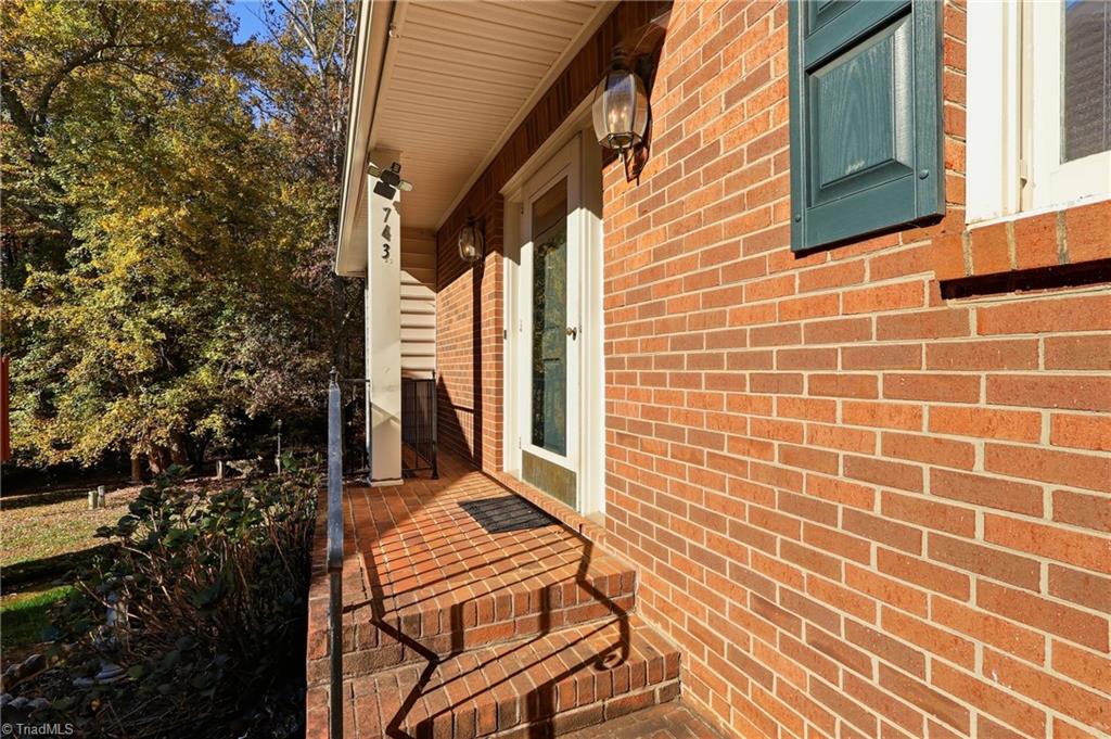743 Polo Oaks Drive, Winston-Salem