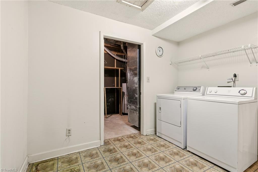 743 Polo Oaks Drive, Winston-Salem