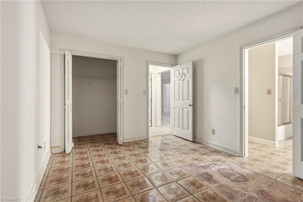 743 Polo Oaks Drive, Winston-Salem