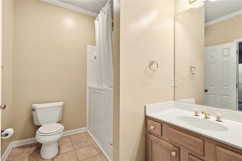 743 Polo Oaks Drive, Winston-Salem