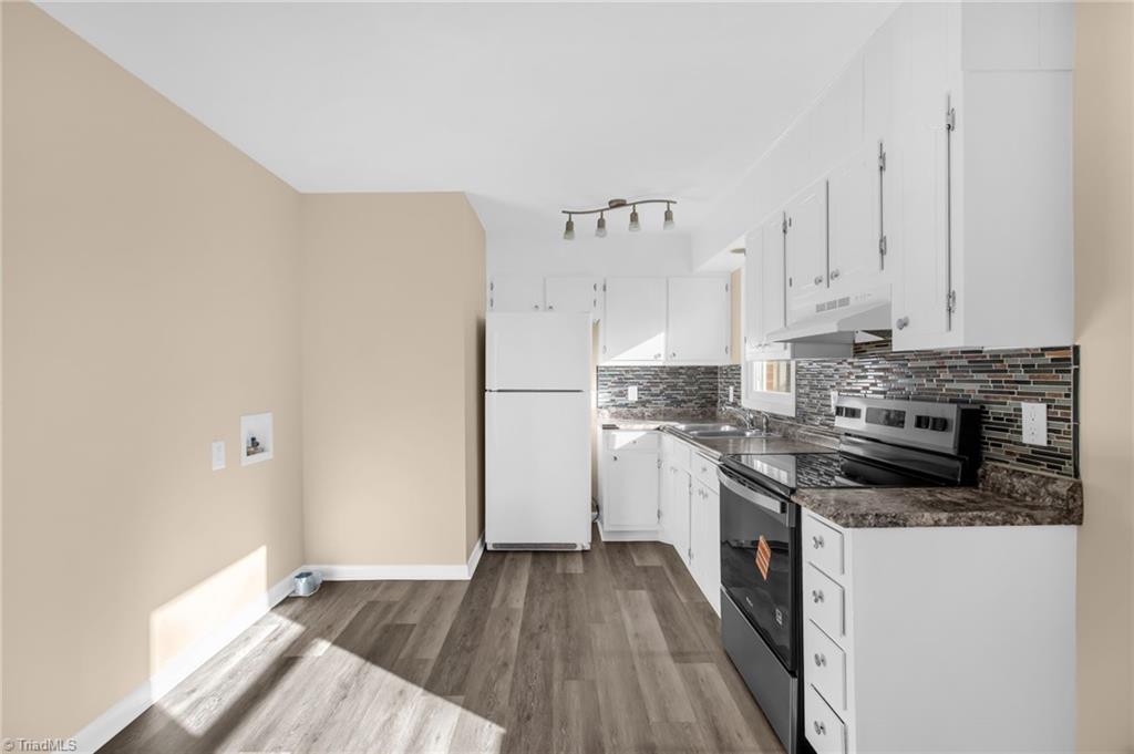 1884 Deborah Lane, Winston-Salem