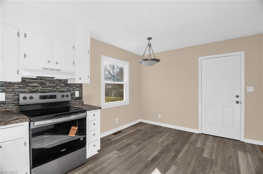 1884 Deborah Lane, Winston-Salem