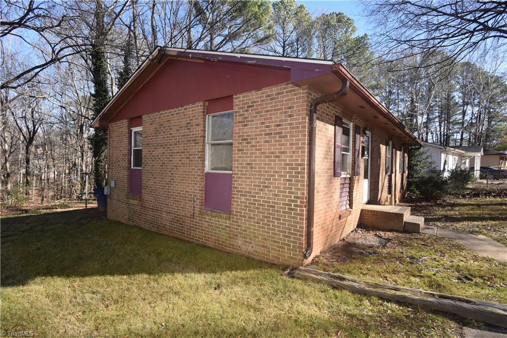 655 Amanda Place, Winston-Salem