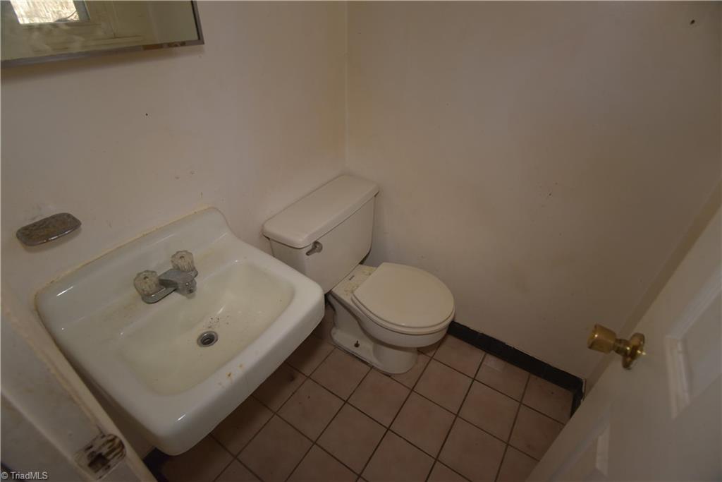 655 Amanda Place, Winston-Salem