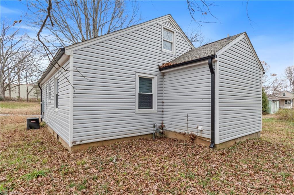 4905 Wilkes Drive, Winston-Salem