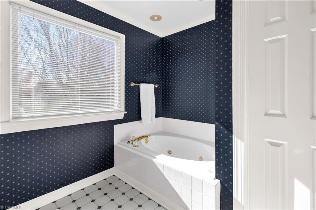 8115 Glengarriff Road