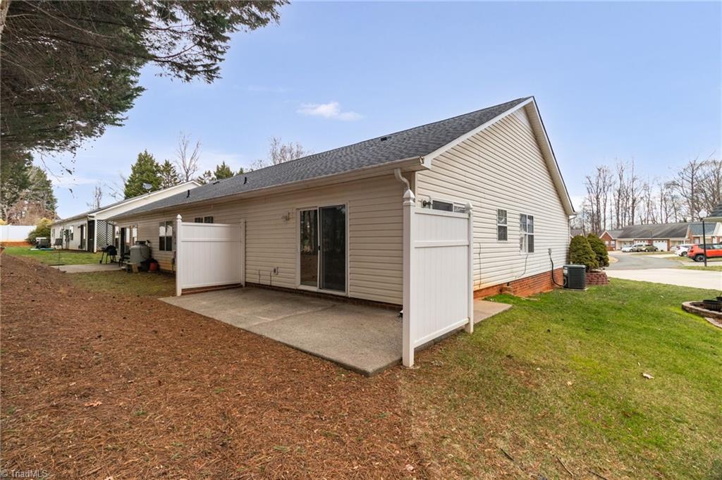 124 Bethania Oaks Circle