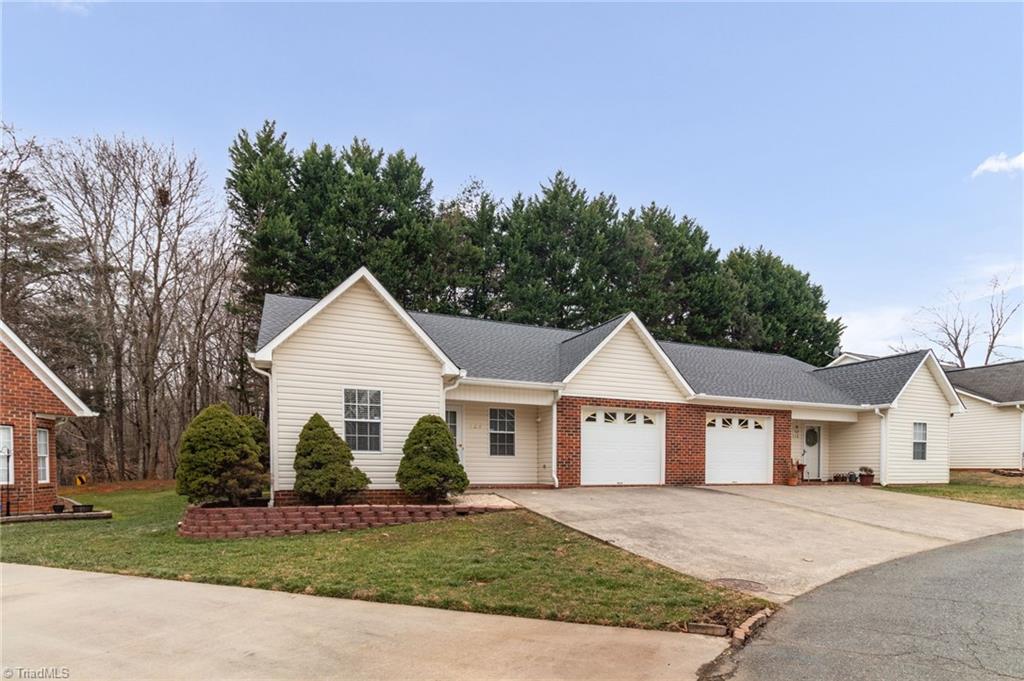 124 Bethania Oaks Circle